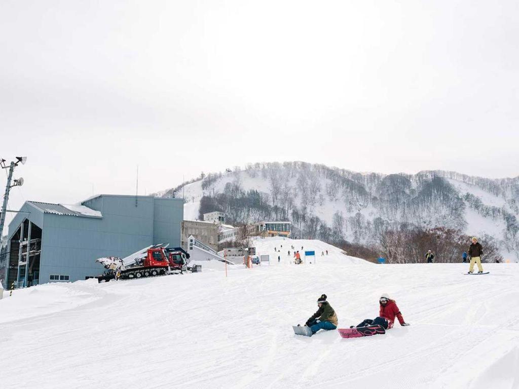 Yuzawa Toei Hotel Eksteriør bilde